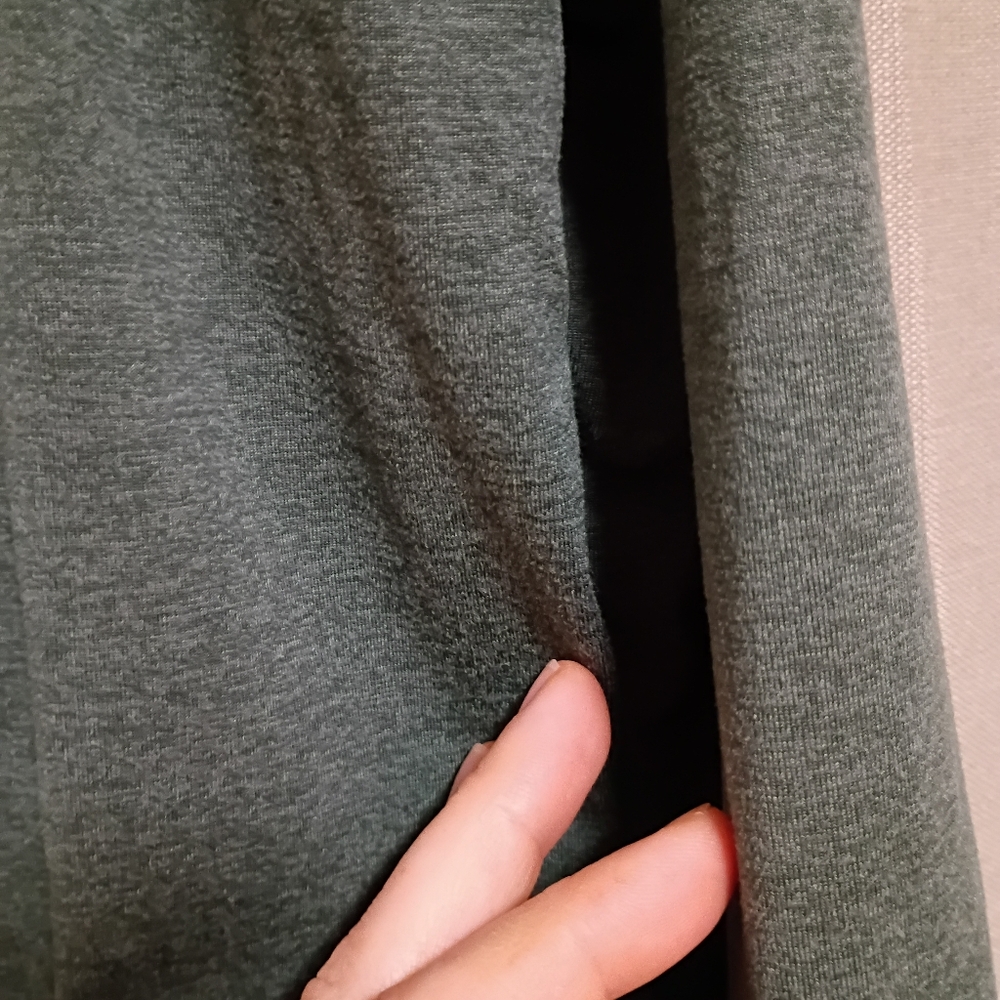 Vuori Halo Essential Cropped Hoodie Large - Picture 5 of 5